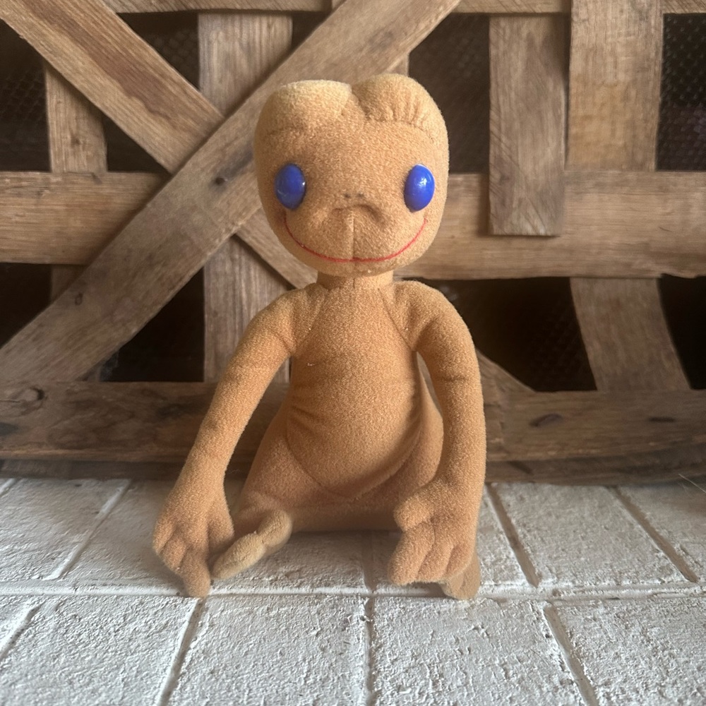 Plush E.T. - Brown 7 in Tall - 1982 Vintage